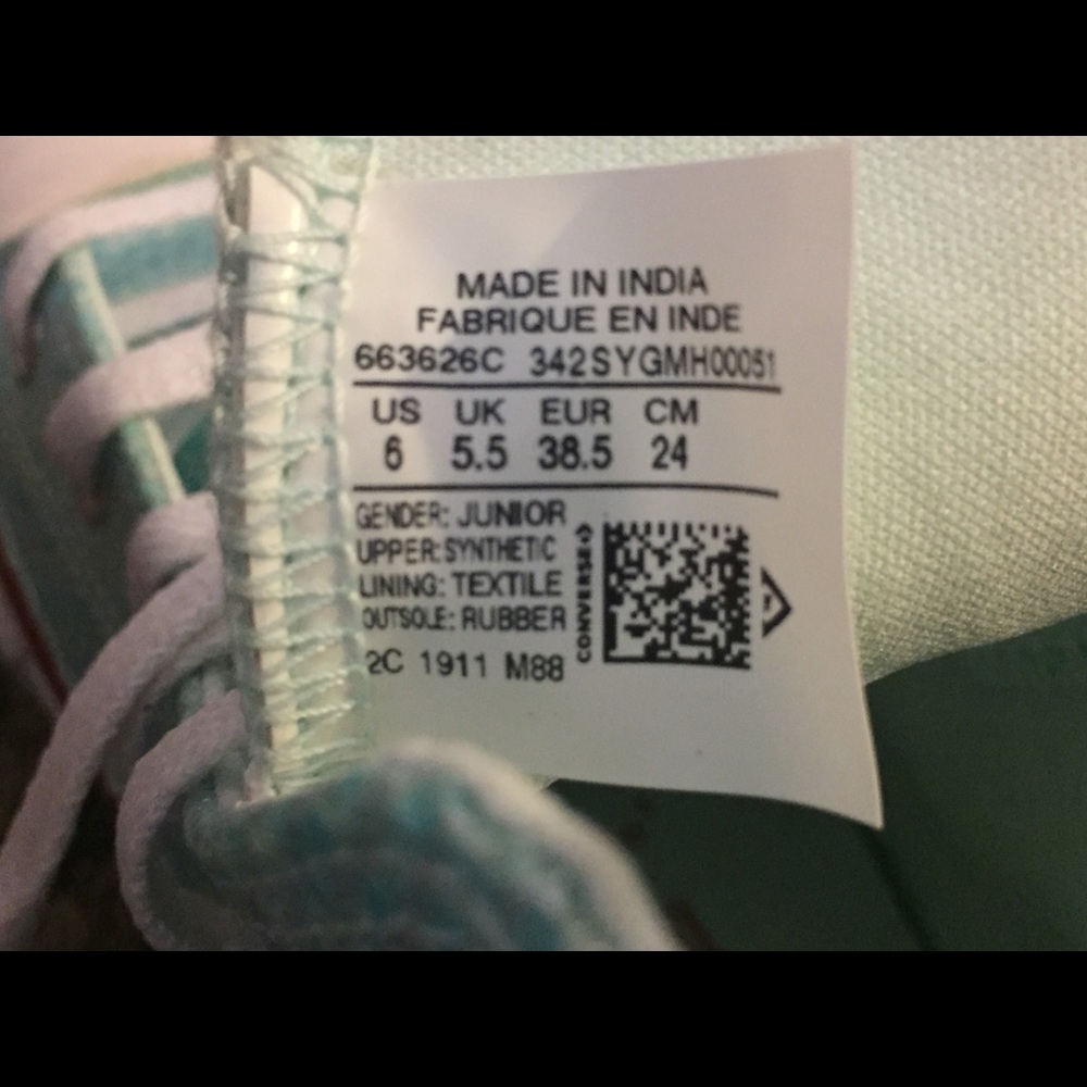 Shoes - Picture 4 of 4